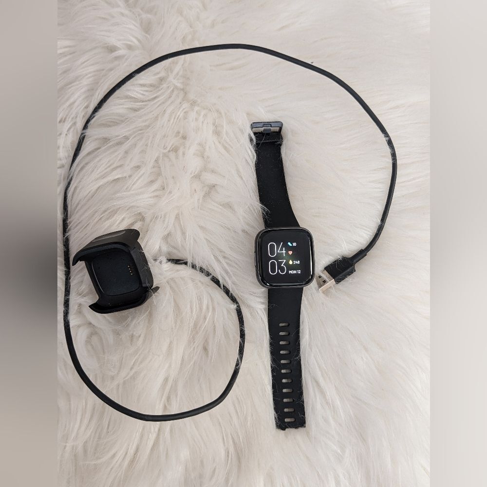 Fitbit Versa 2 Black Band With Charger